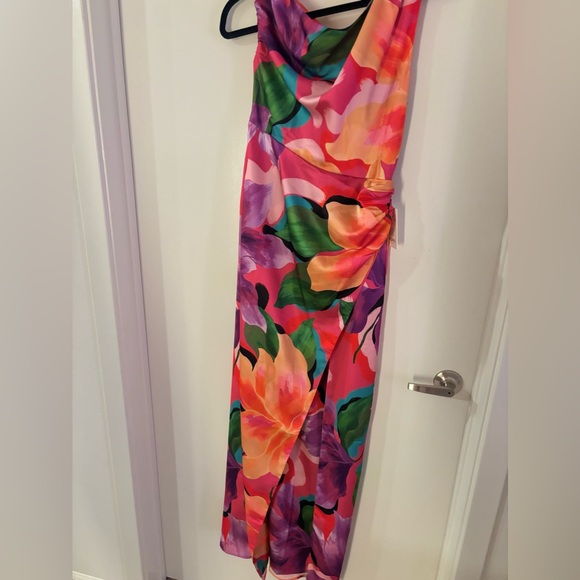 Jodie High Slit Dress - Picture 2 of 11